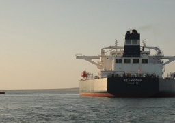 رئيس هيئة قناة السويس: ناقلة البترول (SEAVIGOUR) تعبر القناة بعد إصلاحها