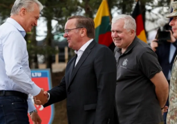 وزير الدفاع الألماني يعلن نشر 4000 جندي في ليتوانيا