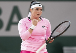 التونسية أنس جابر تتأهل لربع نهائي بطولة ويمبلدون للتنس