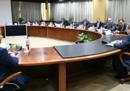 الملا يبحث مع نائب الرئيس التنفيذي لشركة كاتربيلر إنك العالمية فرص زيادة التعاون