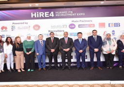 بالصور .. وزير العمل يفتتح ملتقى توظيف يوفر فرص عمل في 70 شركة إتصالات وتكنولوجيا معلومات