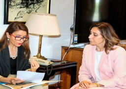 بالصور.. وزيرة الثقافة تلتقي المدير الإقليمي لمكتب اليونسكو بالقاهرة