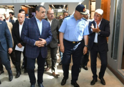 بالصور..”وزير الإنتاج الحربي” و”قائد القيادة الإستراتيجية” يتفقدان”مصنع إنتاج المصاعد الكهربائية”