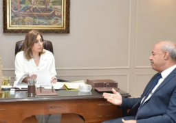 وزيرة الثقافة تبحث مع قيادات الوزارة الخطة الاستثمارية لهيئاتهم خلال العام المالي الجديد