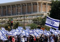 وسط احتجاجات حاشدة.. الكنيست يبدأ التصويت على التعديلات القضائية.. ولابيد يعلن فشل المفاوضات مع الحكومة