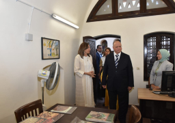 وزيرة الثقافة تفتتح “بيت التراث” بمركز الحرف التقليدية بالفسطاط