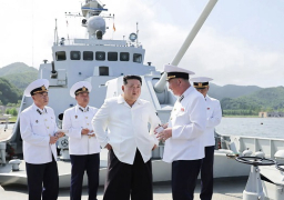 زعيم كوريا الشمالية يشرف على اختبار إطلاق صواريخ كروز من غواصة