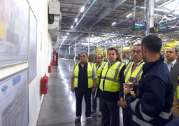 رئيس الوزراء يتفقد مركز تحديث صناعة السيارات ومجموعة لمصانع السيارات بجنوب إفريقيا