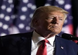 ترامب يدفع ببراءته ضد تهم جديدة بقضية الوثائق السرية