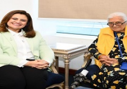 وزيرة الهجرة تلتقي السيدة فهيمة النقراشي لمناقشة أحوال الجالية المصرية في ألمانيا