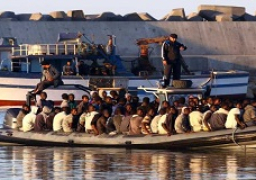 تونس وليبيا تتفقان على إيواء مهاجرين عالقين عند الحدود