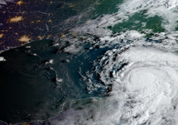 الإعصار إيداليا يضرب كارولاينا الشمالية و الجنوبية الأمريكيتين