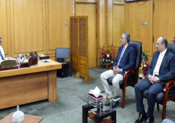 الرئيس التنفيذي للهيئة العامة للاستثمار ومحافظ الإسماعيلية يبحثان فرص الاستثمار شرق القناة