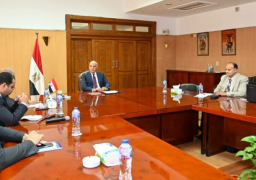 بالصور.. وزير الري يبحث مع قيادات الوزارة أنشطة إدارات التوجيه المائي بالمحافظات