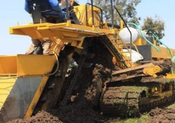 بالصور.. وزير الري يتابع الموقف التنفيذى لمشروع “البرنامج القومى الثالث للصرف”