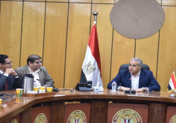 بالصور.. وزير العمل يوجه بترسيخ مبادئ الحقوق والحريات النقابية والالتزام بأحكام “القانون”