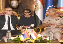 بالفيديو والصور.. وزير الدفاع يبحث مع نظيره الصربي تعزيز التعاون العسكري