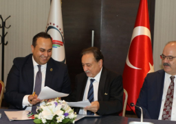 رئيس هيئة الرعاية الصحية يوقع مذكرة تفاهم في مجال السياحة العلاجية والترويج للفرص الإستثمارية للقطاع الصحي بين مصر وتركيا