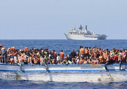 سابقة بريطانية.. احتجاز طالبي اللجوء في باخرة في عرض البحر لحين البت في طلباتهم