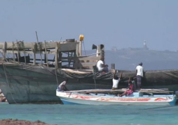 قوات يمنية: ضبط قارب يحمل أسلحة مهربة في مضيق باب المندب