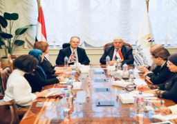 وزير التعليم العالي يبحث مع السفير البريطاني بالقاهرة تعزيز التعاون المشترك