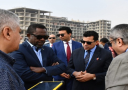 وزير الرياضة يبحث إنشاء مقر جديد لـ”الكاف” بالعاصمة الإدارية