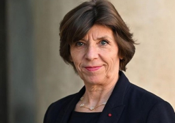 وزيرة الخارجية الفرنسية: فرنسا ستواصل دعم أوكرانيا طالما كان ذلك ضروريا