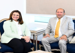 وزيرة الهجرة تستقبل السفير هشام بدر لبحث إشراك المصريين بالخارج في المبادرة الوطنية للمشروعات الخضراء الذكية