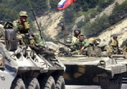 الدفاع البريطانية”: روسيا تخاطر بتقسيم قواتها لمنع حدوث اختراق أوكراني