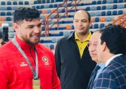 “الأولمبية” تهنئ اتحاد المصارعة ببرونزية عبداللطيف منيع ببطولة العالم بصربيا والتأهل لأولمبياد باريس