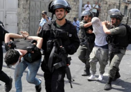 الاحتلال الإسرائيلي يعتقل 17 فلسطينيا من الضفة الغربية