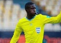 الجابوني أتشو حكما للسوبر الإفريقي بين الأهلي واتحاد العاصمة.. وظهور نسائي بغرفة الفيديو