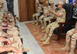 بالصور .. وزير الدفاع يشهد المرحلة الرئيسية لمشروع مراكز القيادة التعبوي للجيش الثاني