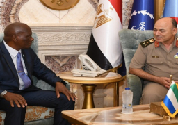 بالصور.. رئيس الأركان يلتقي نائب وزير الدفاع السيراليونى