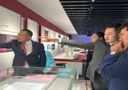 بالصور.. صبحي يزور أكبر منطقة للتصنيع التكنولوجي الرياضي في الصين