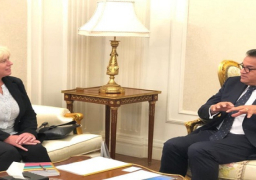 بالصور.. وزير الصحة يبحث التعاون بين المجلس الصحي المصري وشركة GMCSI البريطانية