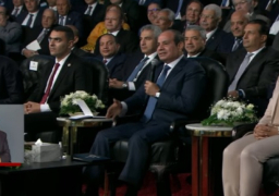 خلال جلسة “حكاية وطن”.. السيسي: الدولة أعطت أولوية للتنمية والاستثمار بالتوازي مع جهود تحقيق الاستقرار