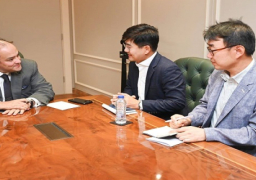 وزير التجارة يلتقي وفد شركة سامسونج مصر لصناعة الإلكترونيات