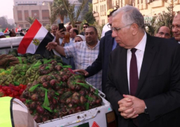 وزير الزراعة يطلق أكبر قافلة منافذ متحركة بالسلع الغذائية إلى محافظة شمال سيناء