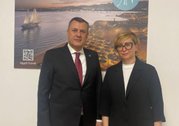 وزير السياحة يستهل زيارته لموسكو بعقد عدد من اللقاءات المهنية مع أهم منظمي الرحلات في السوق الروسي