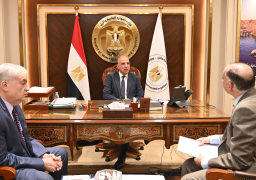 وزير الرى يتابع إجراءات تعظيم الإستفادة من أملاك الوزارة وحمايتها