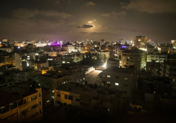 حماس تشن هجوما غير مسبوق على اسرائيل ..واستشهاد شابين فلسطينيين برصاص الاحتلال بقطاع غزة وغارات على القطاع