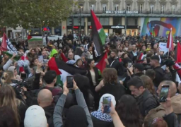 مظاهرات حاشدة في ميدان “الجمهورية” بالعاصمة الفرنسية باريس تضامنا مع غزة