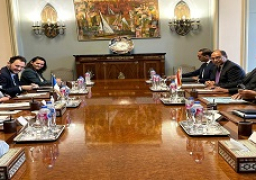 جلسة مباحثات مصرية ـ فرنسية موسعة بوزارة الخارجية