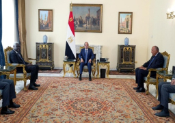 الرئيس السيسي يعرب عن تطلع مصر لاستمرار التعاون مع المفوضية الأفريقية لدفع العمل المشترك