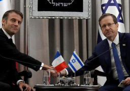 الرئيس الفرنسي يحث إسرائيل على عدم تصعيد الحرب