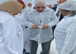 بالصور..وزير قطاع الأعمال العام يتفقد مصانع شركة مصر للمستحضرات الطبية