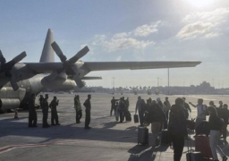 تواصل عمليات إجلاء مئات الأجانب من إسرائيل