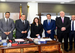 رئيس الوطنية للانتخابات يبحث مع وزيرة الهجرة آليات تصويت المصريين بالخارج