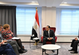 على هامش مشاركته في منتدى “البوابة العالمية” ببروكسل: مدبولي يلتقي رئيسة البنك الأوروبي لإعادة الإعمار والتنمية